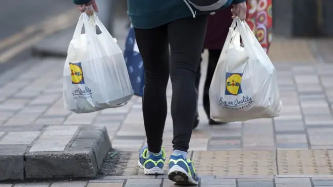 Використання пластику у Бртианії хочуть обмежити іще більше