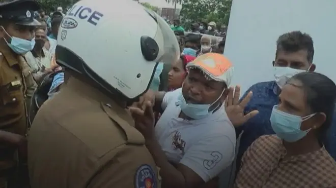 භූමිතෙල් පෝලිමේ උණුසුම් තත්වයක්