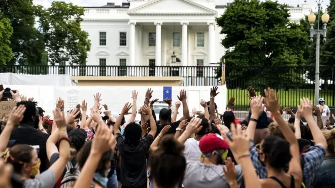 People gather outside the White House chanting "I can't breathe" and "Stop killing us"