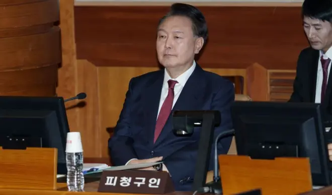 헌법재판소에 출석한 윤석열 대통령