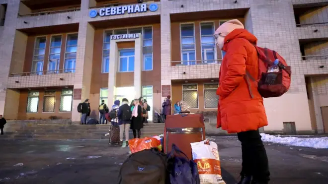 Во вторник общежитие "Северная" СЗГМУ им. Мечникова расселили, чтобы провести дезинфекцию