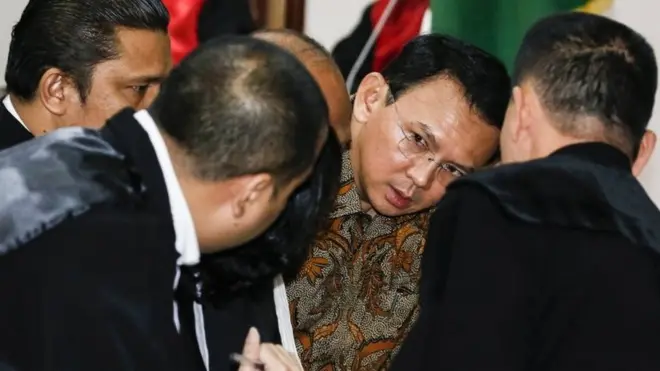 Ahok menjalani sidang pembacaan tuntutan sehari setelah mengalami kekalahan dalam Pilkada DKI Jakarta.