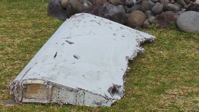 レユニオン島で発見された機体の一部