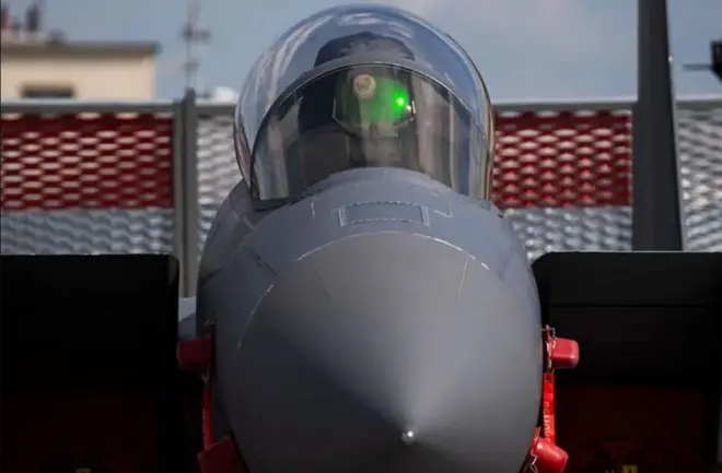 Igitwe c'indege ya F-15