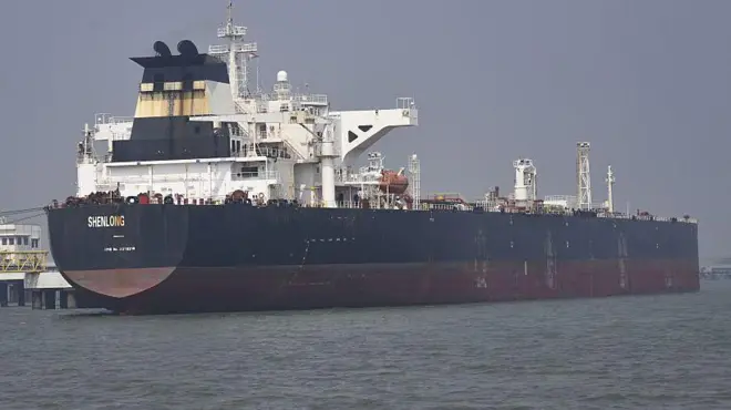 'இரான் கடற்கரைக்கு மிக அருகில்' - இந்தியாவின் 2 எரிவாயு கப்பல் ஹோர்மூஸ் நீரிணையை கடந்தது எப்படி?