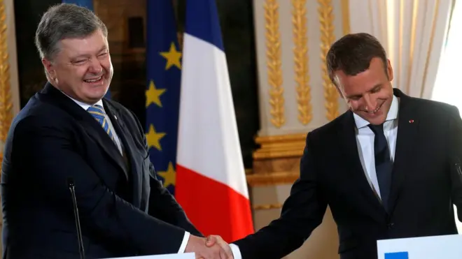 Порошенко і Макрон