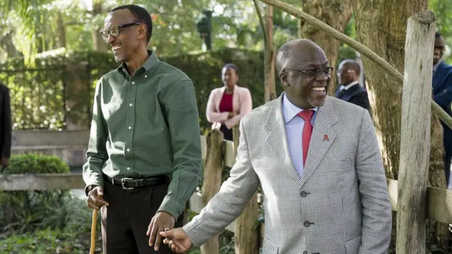 UbwoJohn Magufuli yasuraga u Rwanda, Perezida Kagame yamwakiriye iwe amugabira inka