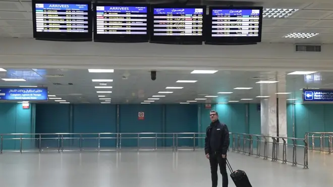 Уехать нельзя остаться. Истории россиян, застрявших за гарницей из-за коронавируса