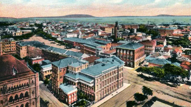 285 वर्षांपूर्वी ‘मराठे’ मुंबईत येऊ नयेत म्हणून आजच्या आझाद मैदानाजवळ खंदक खोदला होता तेव्हा...