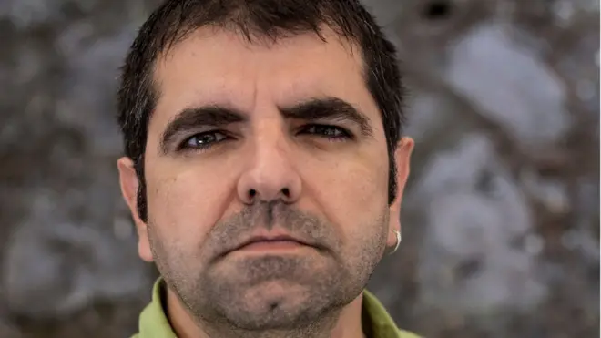 El escritor y periodista Tomás Andréu ha seguido de cerca el fenómeno de las pandillas en El Salvador.