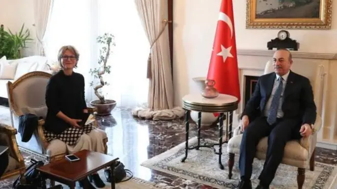 استقبل وزير الخارجية التركي، مولود تشاوش أوغلو، المحققة الأممية لدى وصولها إلى بلاده اليوم الإثنين