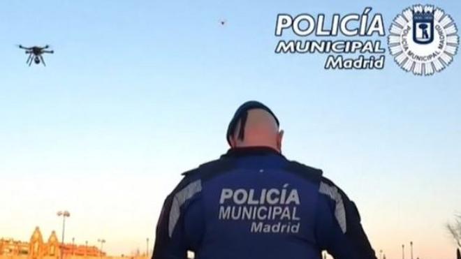 西班牙警方出动无人机执行限制令