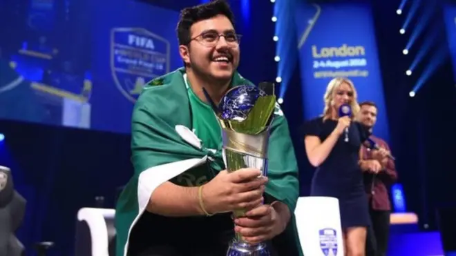 فاز مساعد الدوسري على نظيره البلجيكي ستيفانو بينا في المباراة النهائية بأربعة أهداف دون رد