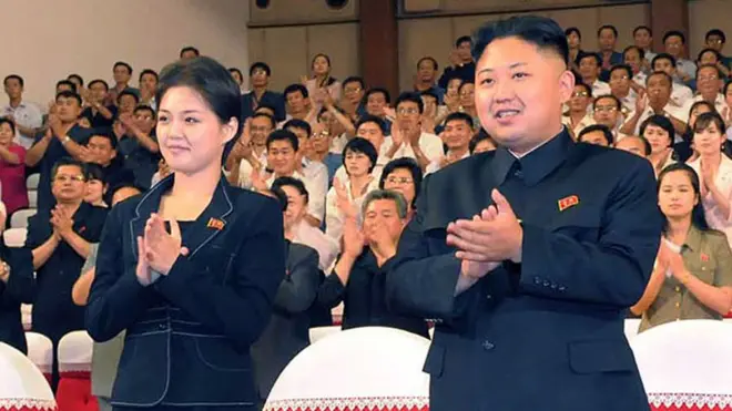 Istri Kim Jong-un, Ri Sol-ju, tak terlihat di depan umum sejak akhir Maret 2016, yang memicu kekhawatiran tentang keselamatan dirinya.