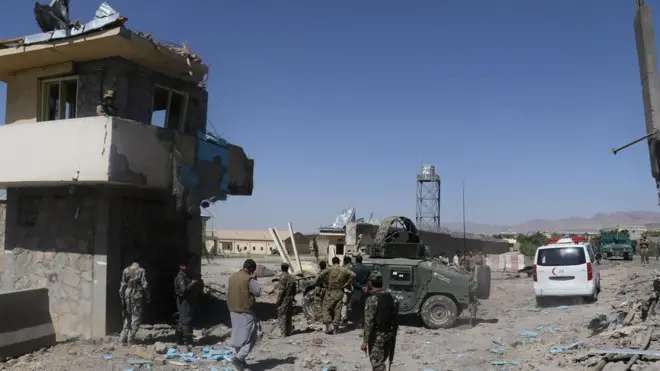 د پکتیا پر امنیه قومندانۍ د طالبانو ډله ییز برید کې پولیس وژل شوي