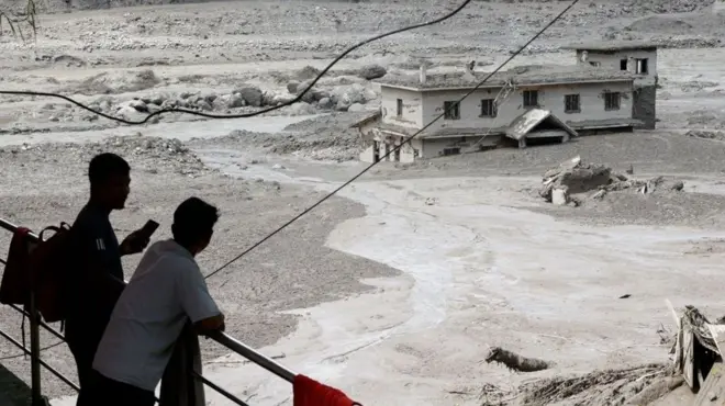 नेपाल में आई बाढ़ में कुल 291 विदेशी पर्यटक लापता हैं