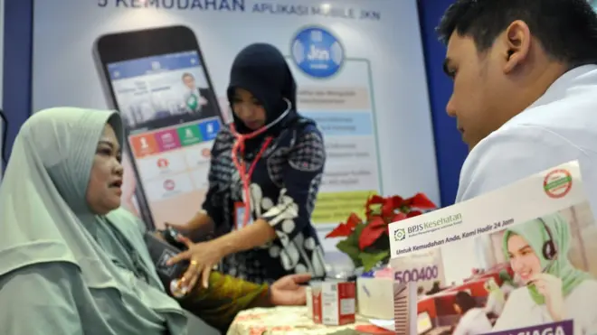 Undang-undang mewajibkan pendaftaran ke BPJS Kesehatan paling lambat tanggal 1 Januari 2019 bagi warga yang belum didaftarkan oleh perusahaan dan warga bukan penerima bantuan iuran.