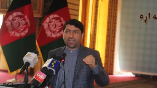 اکرم خپلواک د امريکا نوې تگلارې ته په اشاره وويل چې د سولې او د افغانانو د خپلمنځۍ روغې جوړې ژمنه کوي