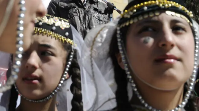 Marneuli və ya keçmiş Borçalının əhalisinin əksəriyyəti azərbaycanlılardır.