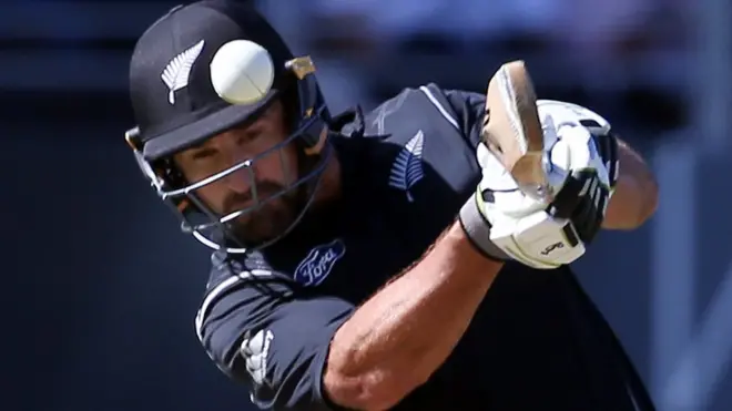 گرینڈہوم نے میدان میں آتے ہی جارحانہ انداز اپنا کر نیوزی لینڈ کی ٹیم کو دباؤ سے نکال لیا