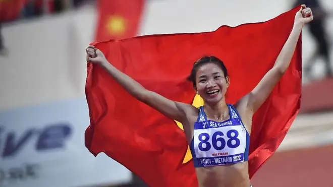 ‘Nữ hoàng điền kinh’, người giành danh hiệu Vận động viên tiêu biểu Việt Nam 2022, nói về ‘thành quả ngọt ngào’