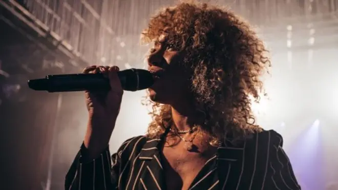 تريد أوتمن روي من مزيد من الناس التحدث في الأمر