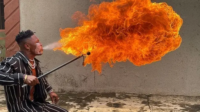 Solomon John dey play wit fire 