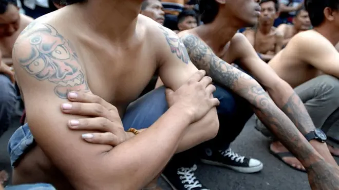 Puluhan orang di kawasan Jatinegara, Jakarta, yang dicurigai preman, dimintai keterangan oleh polisi pada 9 Juli 2018 lalu.