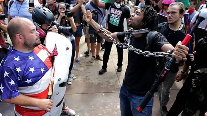 حادث دهس فرجينيا "لا يتعلق بترامب أو بأوباما"