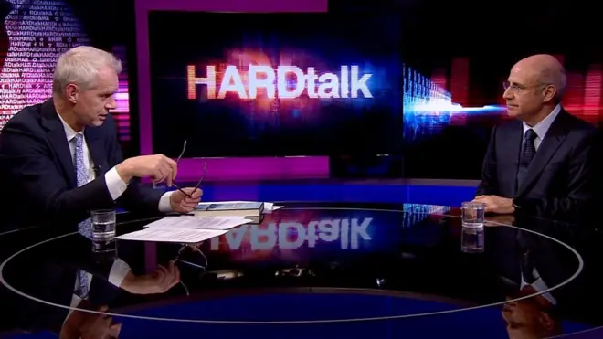 ведущий и гость в студии HARDtalk
