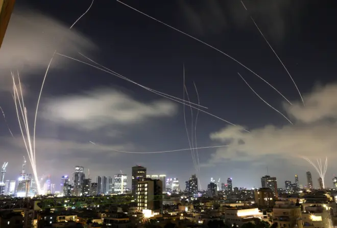 mísseis em Tel Aviv