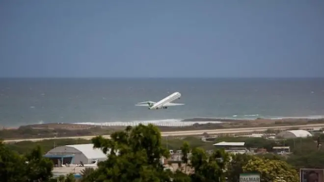 Garoonka aadan cadde