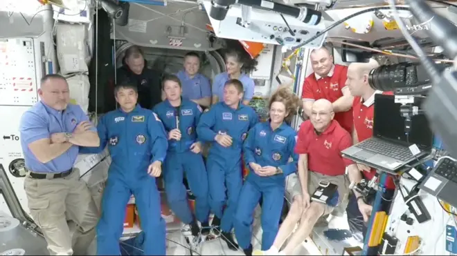 Ekipa Kru-10 sa letelice Spejks Iks Dragon