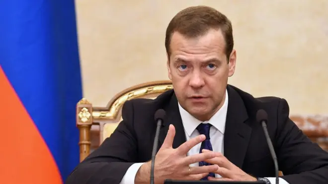 Медведев заявил о необходимости менять работу надзорных ведомств