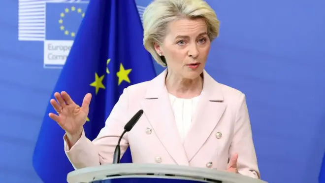 La presidenta de la Comisión Europea, Ursula von der Leyen, hizo el anuncio del nuevo paquete de medidas en contra de Rusia.