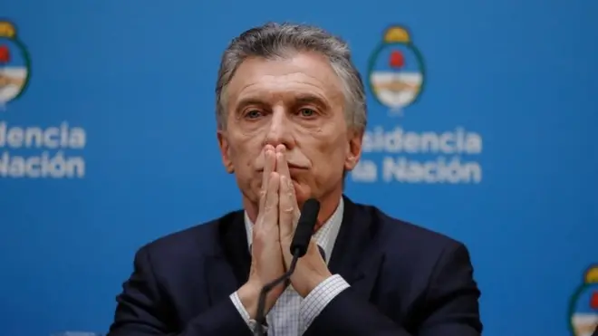 Derrota expressiva do presidente Macri nas primárias gera debate sobre governabilidade