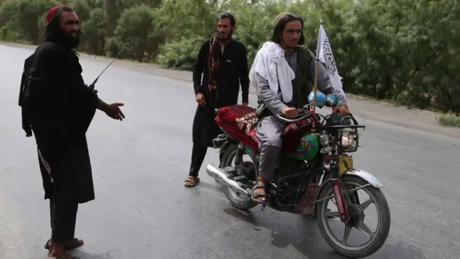 Suspected Taliban militants in government area in Jalalabad - 17 June