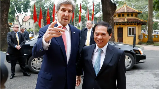 Ông Bùi Thanh Sơn, Thứ trưởng Ngoại giao Việt Nam trong cuộc tiếp đón Ngoại trưởng Mỹ John Kerry tại Hà Nội vào thời điểm ngày 13/01/2017
