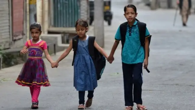 فی الوقت چار ہزار سکولوں میں سولہ لاکھ طلبہ و طالبات زیرتعلیم ہیں