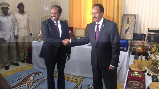 Madaxweyne Maxamed Cabdullahi Farmaajo iyo madaxweynihii hore Xasan Sheekh Maxamuud