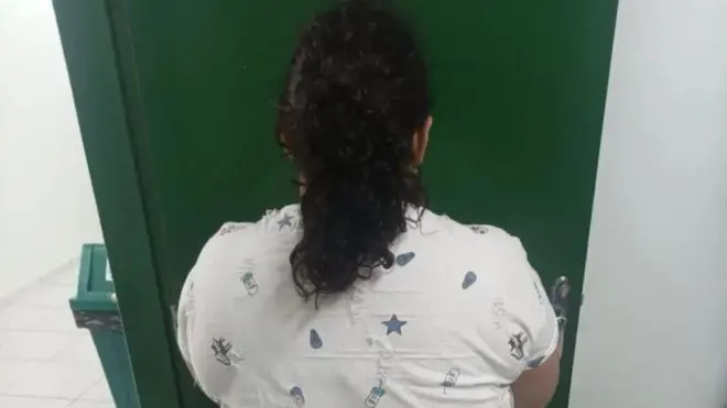 ஒலிவேரா, 12 வயது சிறுமி போல நடித்து 14 மாதங்கள் ஏமாற்றிய 37 வயது பெண், பிரேசில்