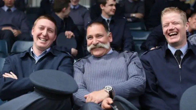 Wanajeshi kukuza ndevu