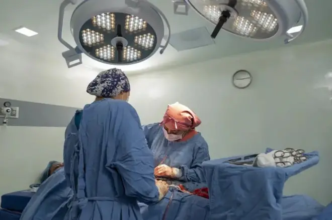 Qaliinka hooyada uurka leh