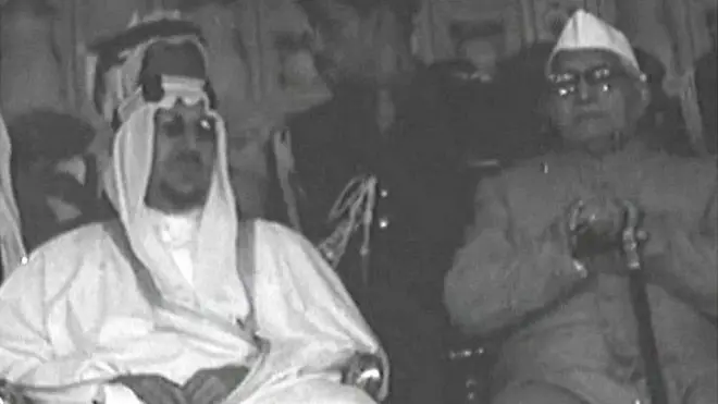 ولي العهد السعودي الأمير محمد بن سلمان يجري محادثات رسمية مع رئيس الوزراء الهندي ناريندرا مودي في اليوم الثاني والأخير لزيارته الرسمية للهند.