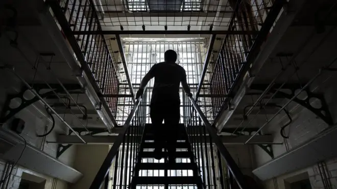 Минюст обещал провести серьезную проверку тюрьмы, про которую снята программа