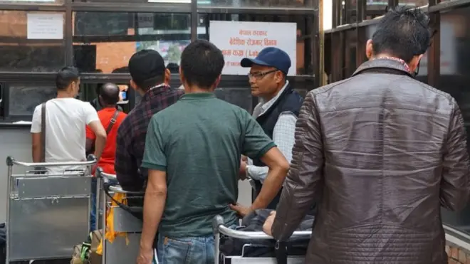 बैदेशिक रोजगारीका लागि जानेहरू