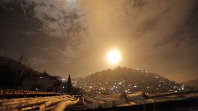 Сирійські військові заявляють, що ізраїльські ракети були збиті сирійськими ППО поблизу Дамаска