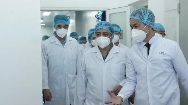 Thủ tướng Phạm Minh Chính thăm công ty Nanogen hôm 26/6/2021