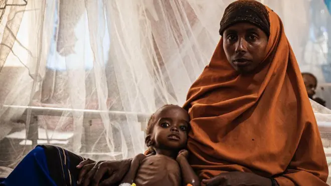 Wata 'yar Somalia da danta a Baidoa