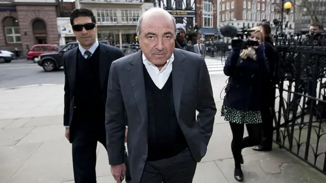 Незадолго до смерти Борис Березовский пытался отсудить миллиарды долларов у своего бывшего делового партнера Романа Абрамовича, но проиграл суд